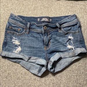 Hollister low rise slouchy short size 00